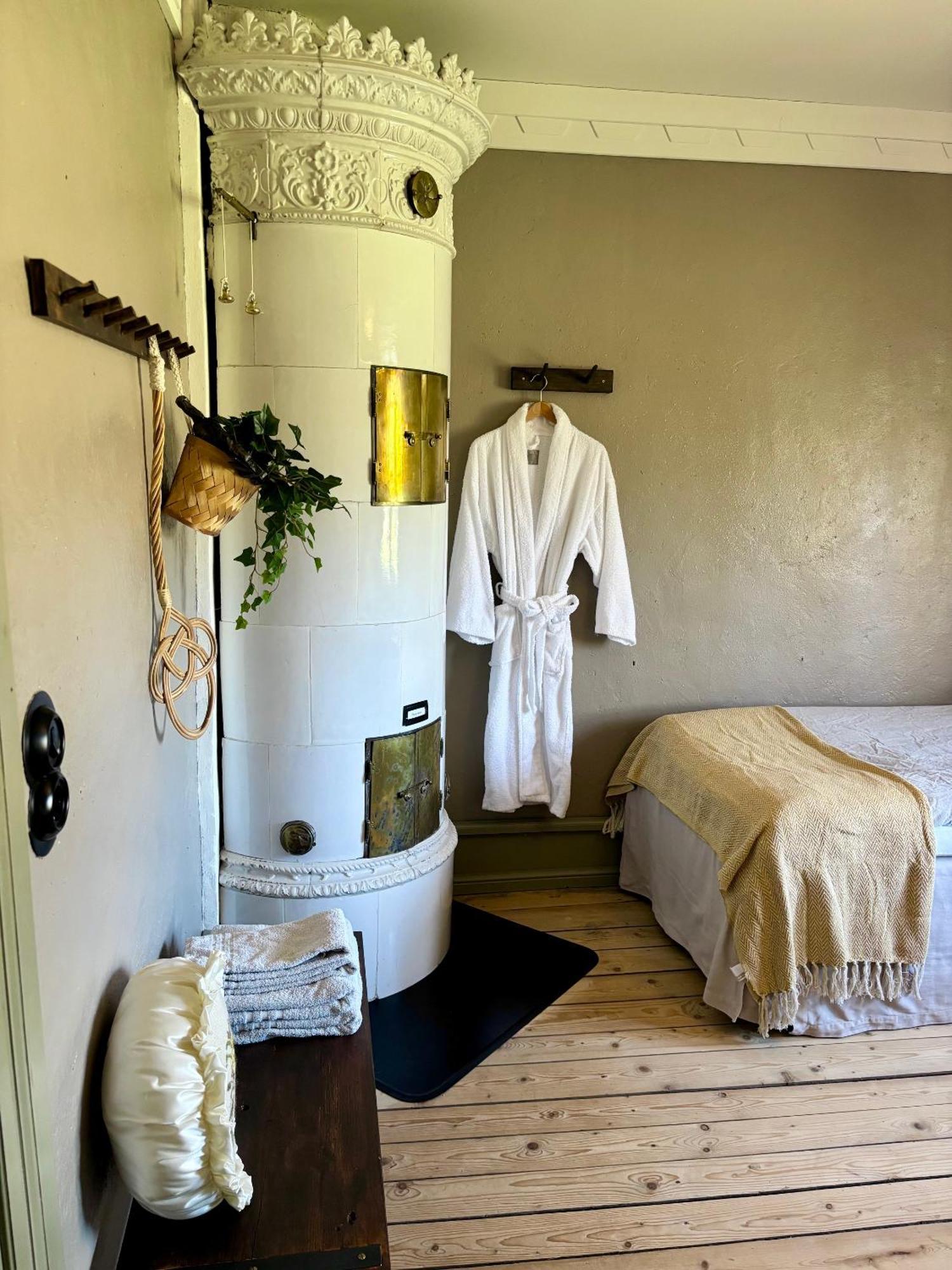 Lydde Gard Hotel Kinna Екстериор снимка